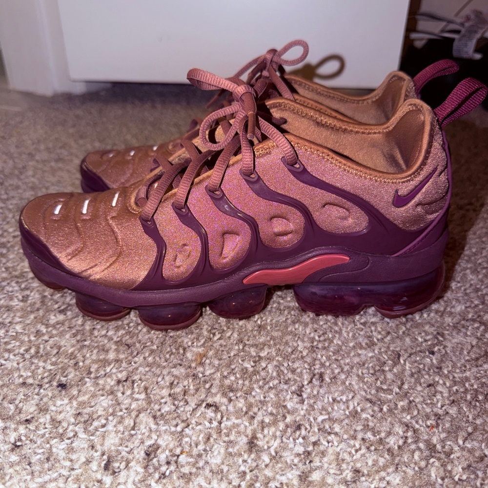 Nike Air VaporMax Plus in the "Smokey Mauve"